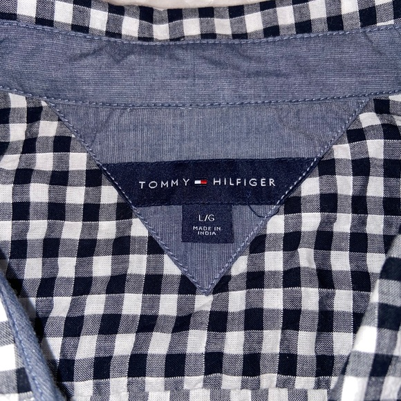 Tommy Hilfiger Gingham Check Sleeveless Button Up Top. Large. Black & White - Picture 4 of 11
